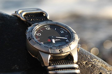 北京劳力士手表放一晚上不带会停吗